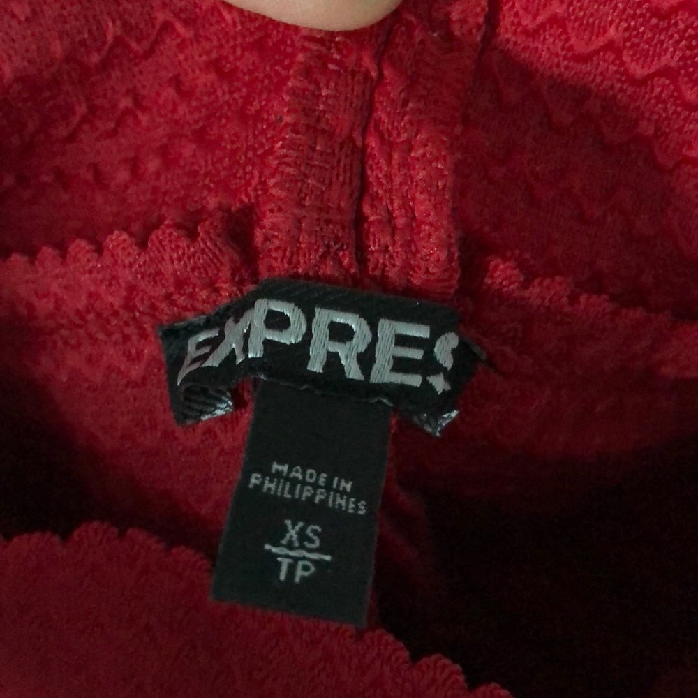 Red Elastic Poof Skirt from Express - Picture 3 of 3